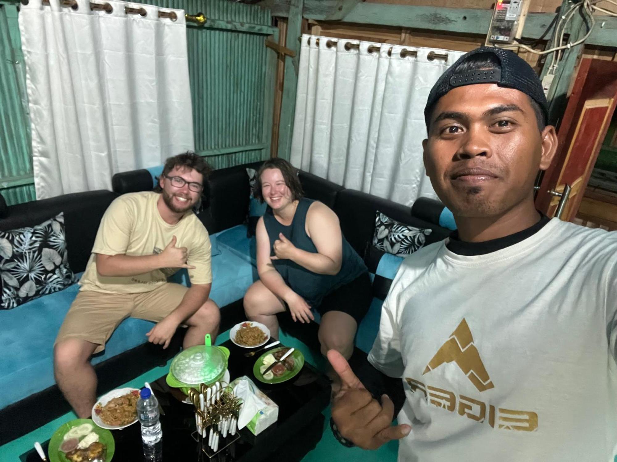 Jhuna Komodo Homestay Extérieur photo