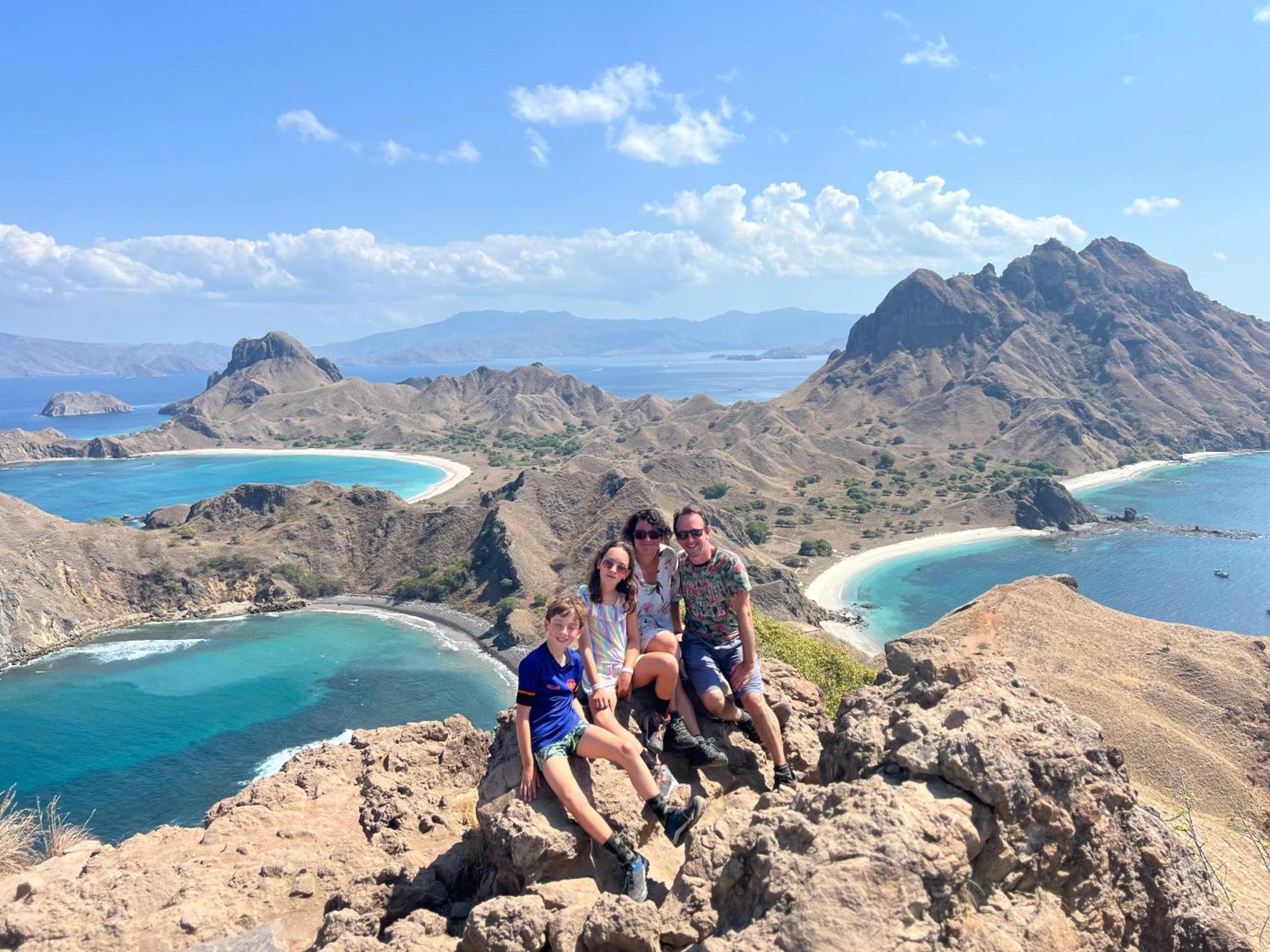 Jhuna Komodo Homestay Extérieur photo