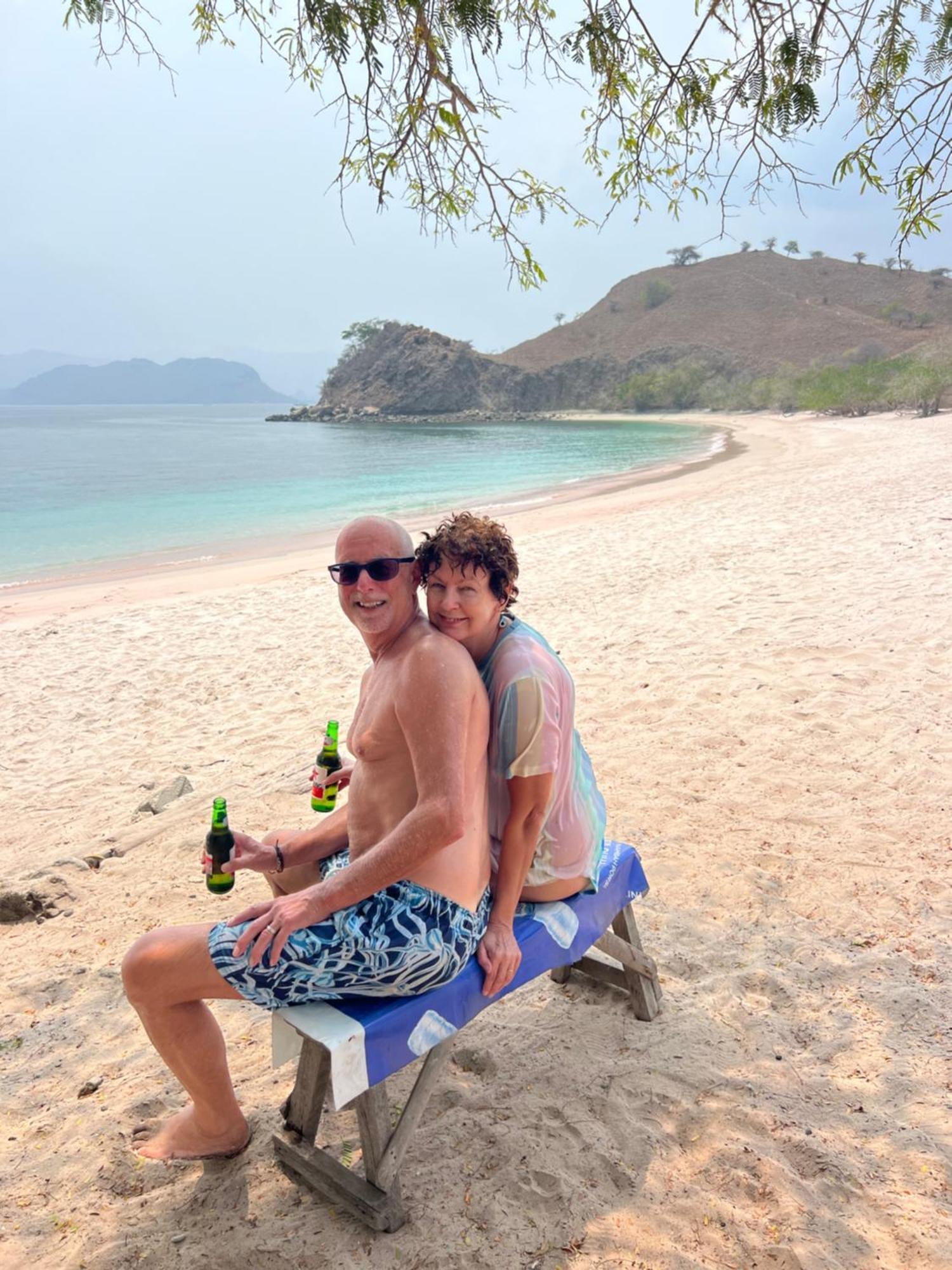 Jhuna Komodo Homestay Extérieur photo